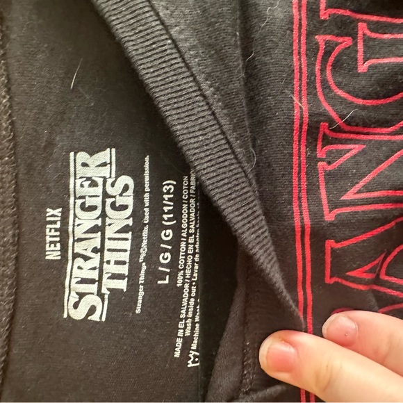 Stranger things shirt - Picture 2 of 2